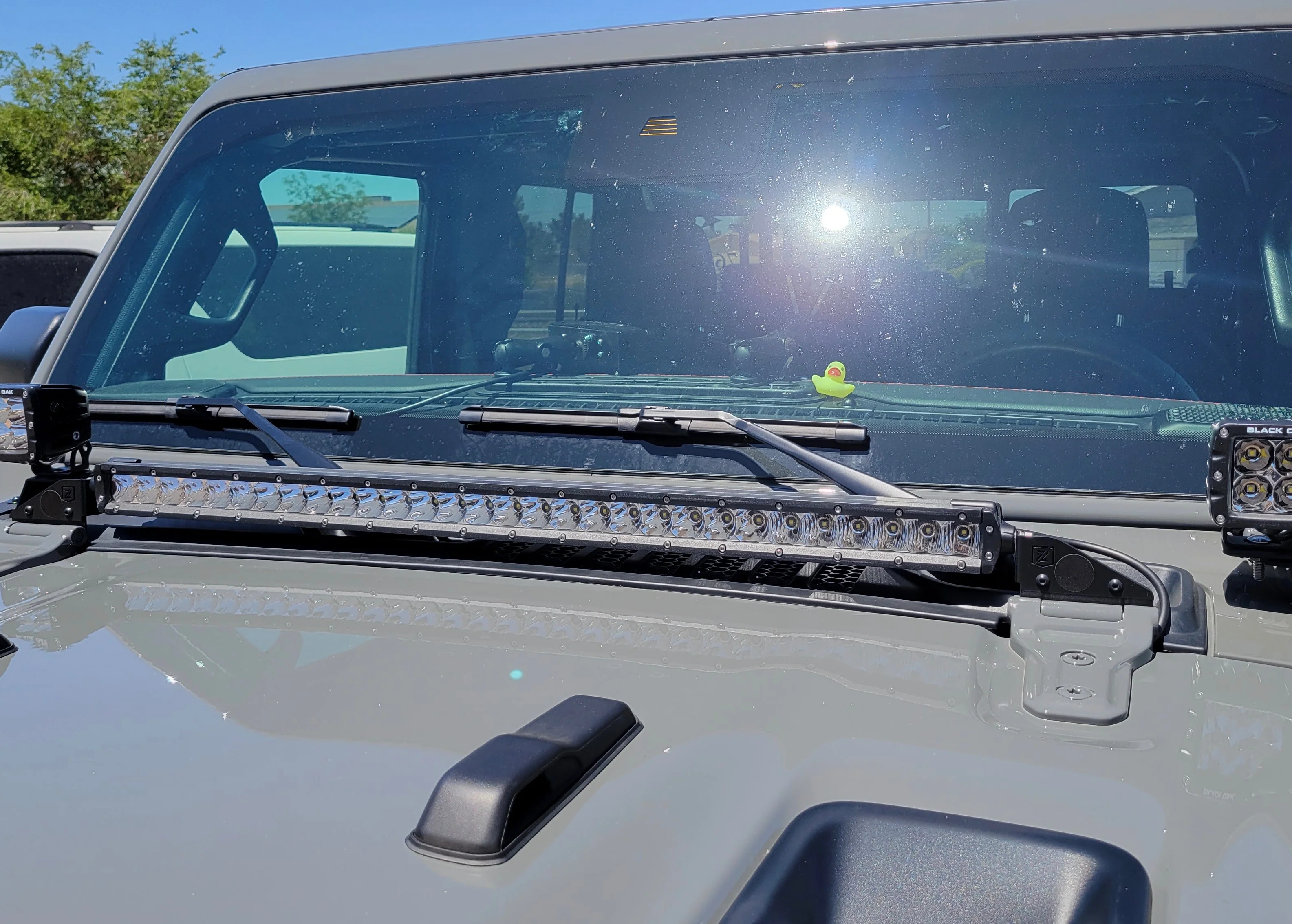 2018-2025 Jeep JL/Gladiator Hood Cowl LED Kit (1) 30" Single-Row LED Light Bar - Image 4